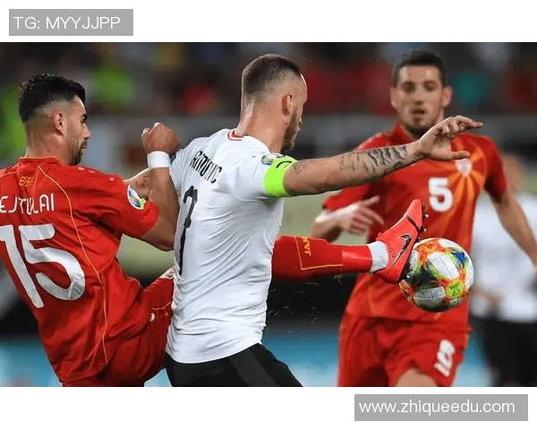 汉堡主场失利，奥格斯堡取得胜利，引发球迷不满和讨论