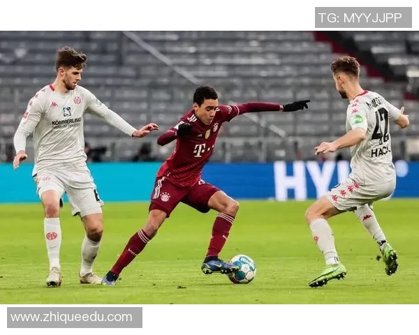 美因茨主场力挫慕尼黑，战平拜仁慕尼黑：小球队的奇迹之夜
